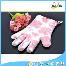 Red Flower Cotton Heart Pattern Heat Resistant Silicone Glove